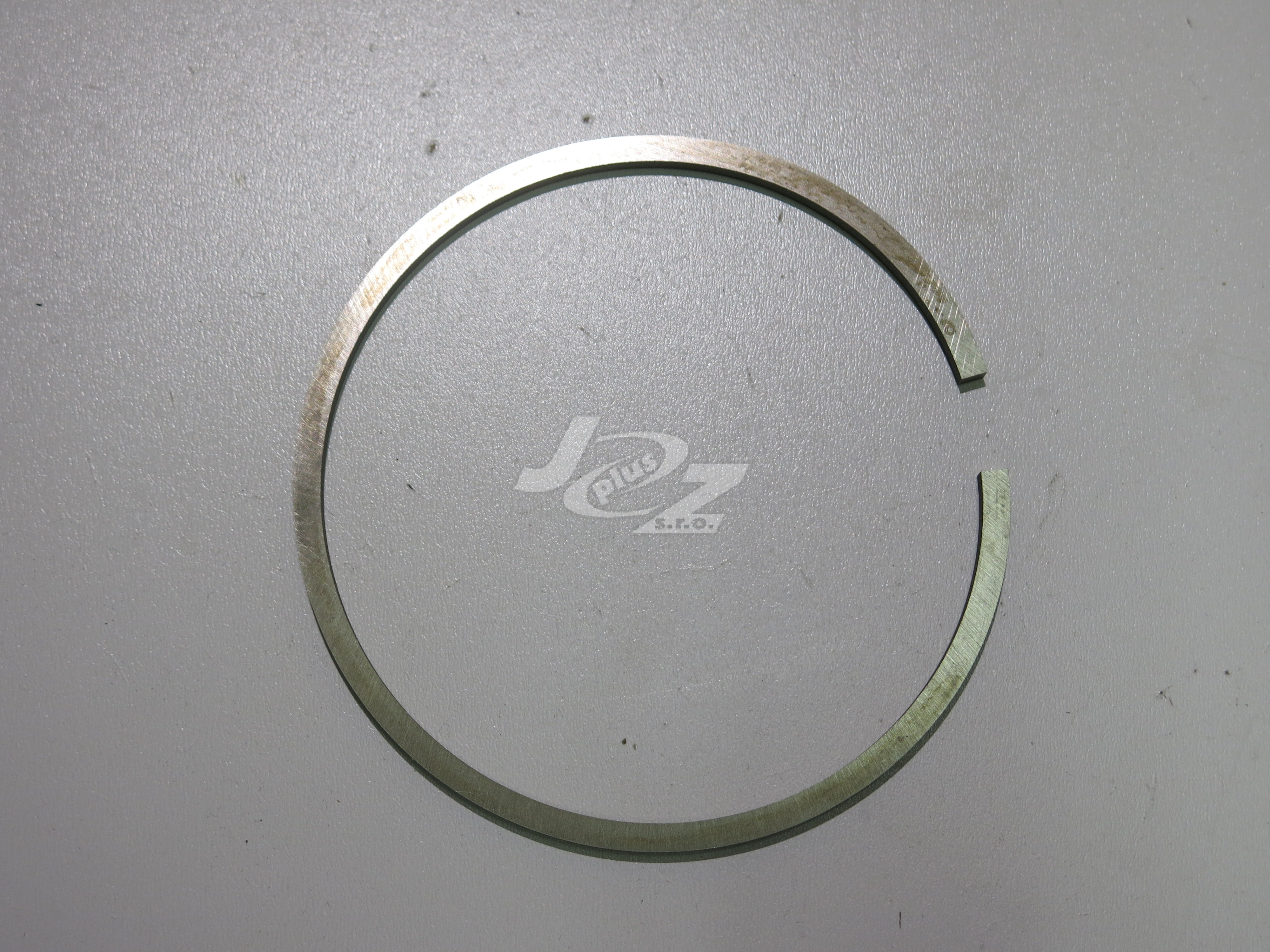 Pístní kroužek 120x4 výfukového potrubí KAROSA900