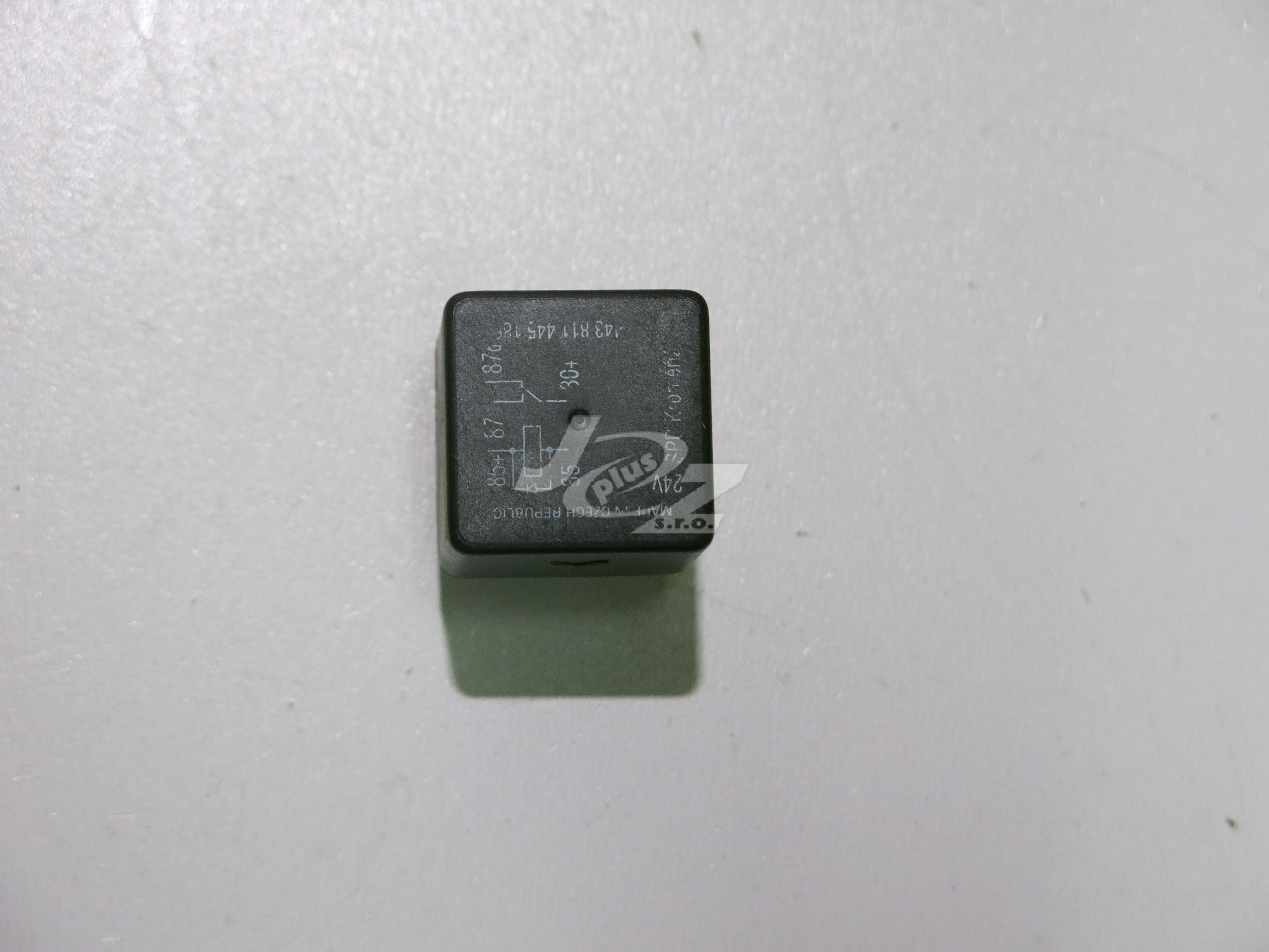 Relé přepínací s diodou 24V 10/20A K900(811445186
